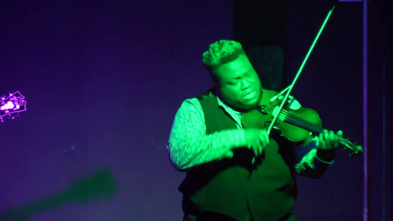 Dominique Hammons Violinist I am Stradivari