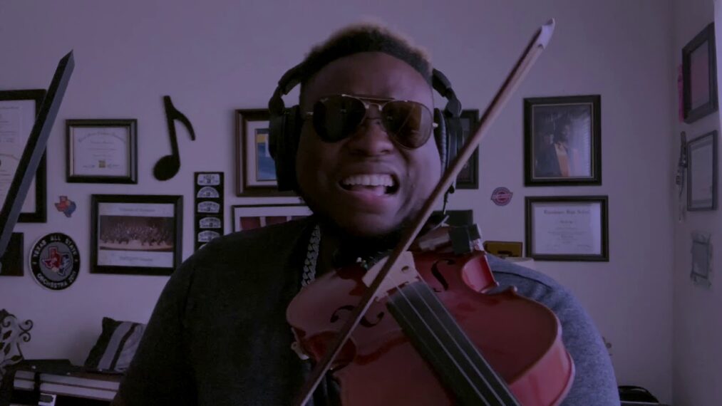 Dominique Hammons Violinist I am Stradivari